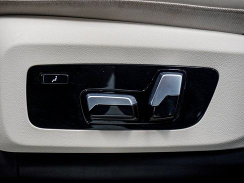 Used 2022 BMW X7 M50i w/ Dynamic Handling Package image 22