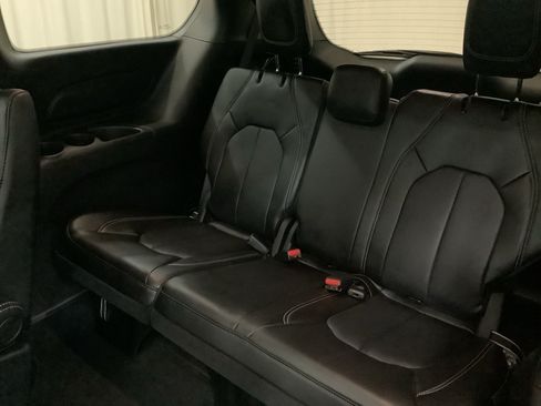 New 2026 Chrysler Pacifica Select w/ S Appearance Package FWD image 23