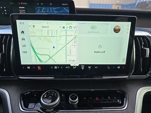 Used 2025 Ford Expedition Platinum w/ Platinum Ultimate Package image 26