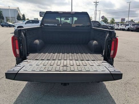 Used 2022 GMC Sierra 1500 SLT w/ SLT Premium Plus Package AWD/4WD image 15