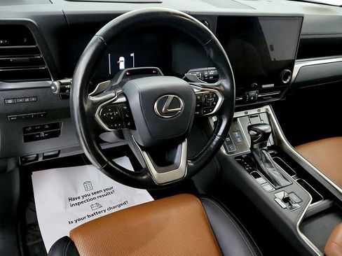 Used 2024 Lexus GX 550 w/ Accessory Package (2T) AWD/4WD image 25