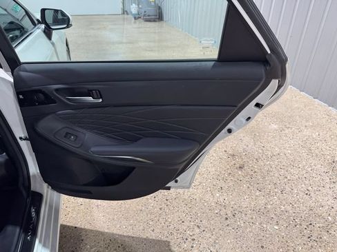 Used 2021 Toyota Avalon Limited AWD/4WD image 26