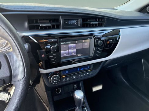 Used 2016 Toyota Corolla LE image 13