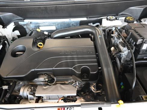 Used 2024 Chevrolet Equinox LT FWD image 30