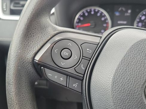 Used 2022 Toyota RAV4 LE AWD/4WD image 20