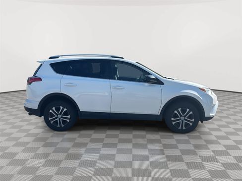 Used 2016 Toyota RAV4 LE AWD/4WD image 31