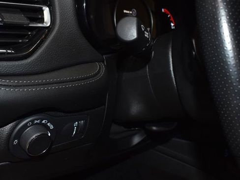 Certified 2024 Dodge Durango SXT image 25