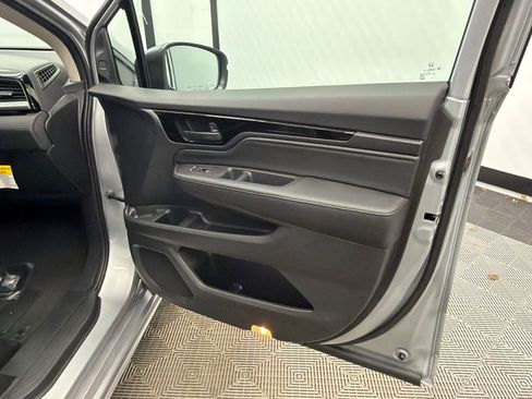 New 2026 Honda Odyssey Touring image 16