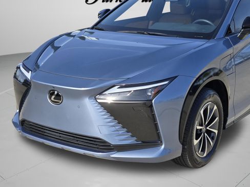 Used 2023 Lexus RZ 450e Premium w/ Accessory Package (Z1) image 10