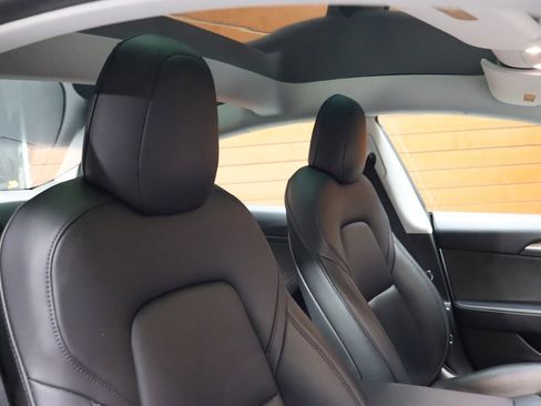 Used 2023 Tesla Model 3 Standard Range image 37