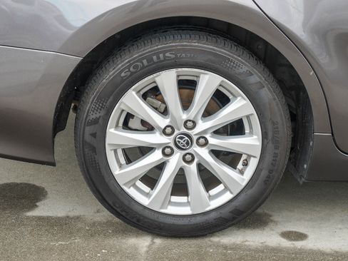 Used 2019 Toyota Camry LE w/ Carpet Mat Package FWD image 12
