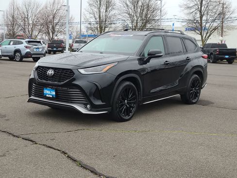 Used 2023 Toyota Highlander XSE image 1