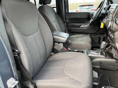 Used 2018 Jeep Wrangler Unlimited Sport S image 24