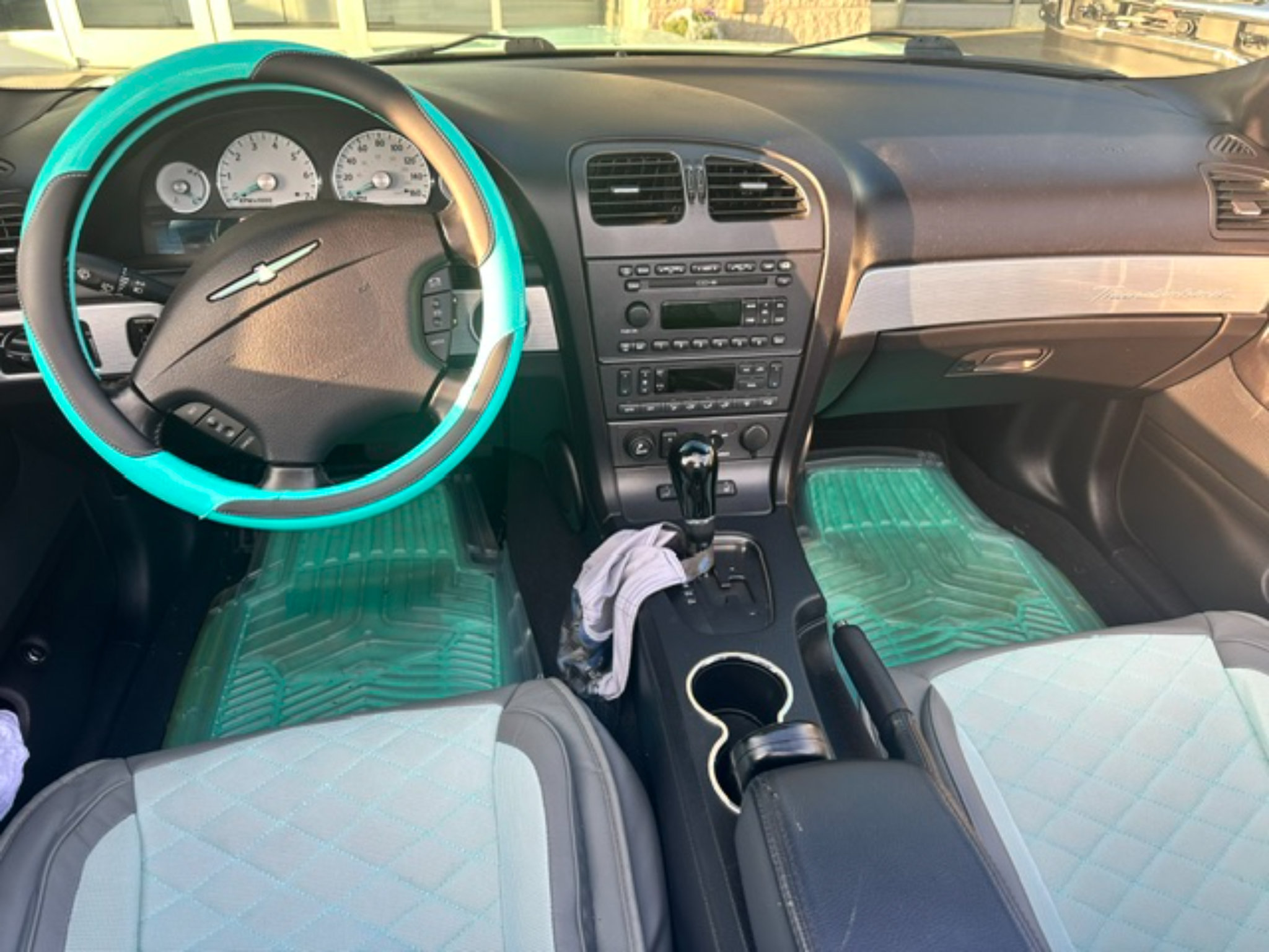 Used 2004 Ford Thunderbird RWD image 7