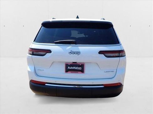 New 2025 Jeep Grand Cherokee L Limited image 3