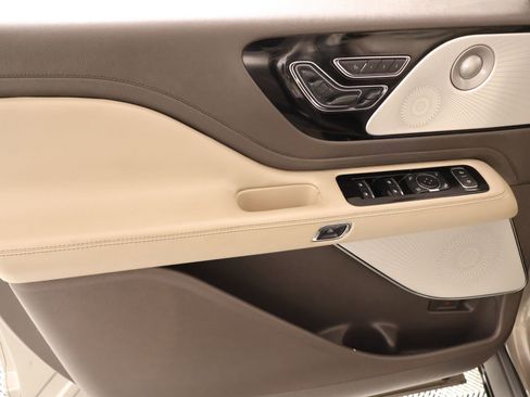 Used 2021 Lincoln Aviator Reserve w/ Equipment Group 201A RWD image 18