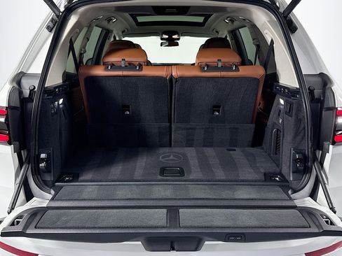 Used 2024 BMW X7 xDrive40i w/ Executive Package image 24