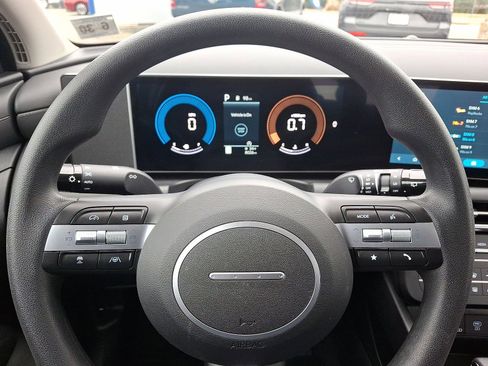 Certified 2025 Hyundai Tucson SE image 22