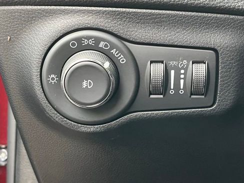 Used 2021 Jeep Compass 80th Special Edition w/ Sun and Sound Group image 20