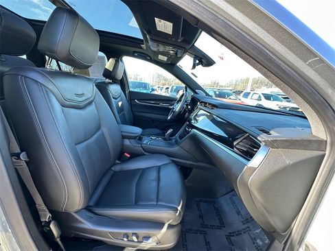 Used 2024 Cadillac XT6 Sport image 31