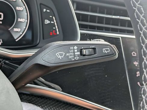 Used 2023 Audi SQ8 Prestige AWD/4WD image 28