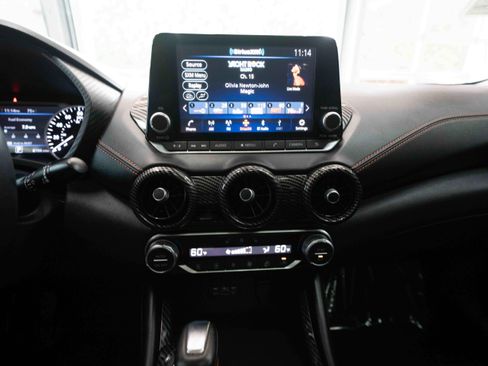 Used 2021 Nissan Sentra SR w/ SR Premium Package FWD image 17