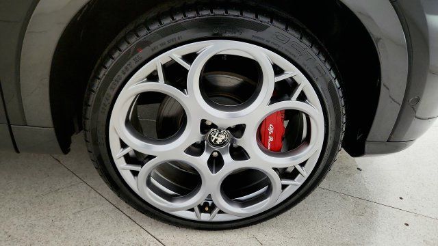 Used 2024 Alfa Romeo Tonale Veloce AWD/4WD image 83
