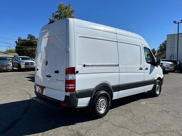 Used 2016 Mercedes-Benz Sprinter 2500 image 6