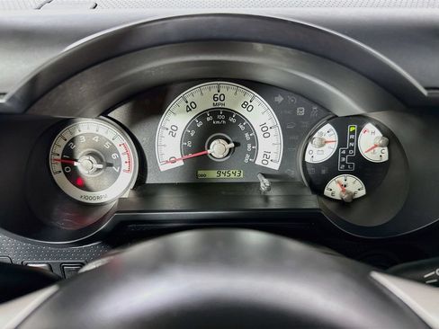 Used 2013 Toyota FJ Cruiser 4WD w/ Convenience Pkg image 30