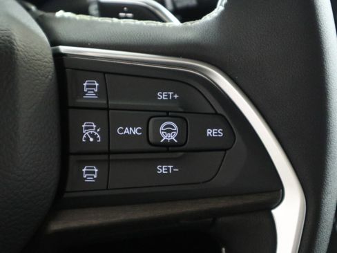 New 2026 Jeep Grand Cherokee L Limited AWD/4WD image 31