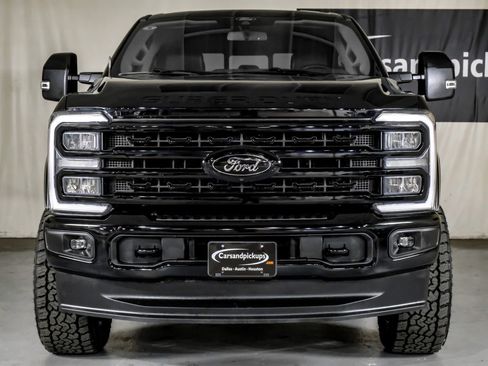 Used 2024 Ford F250 Lariat image 3