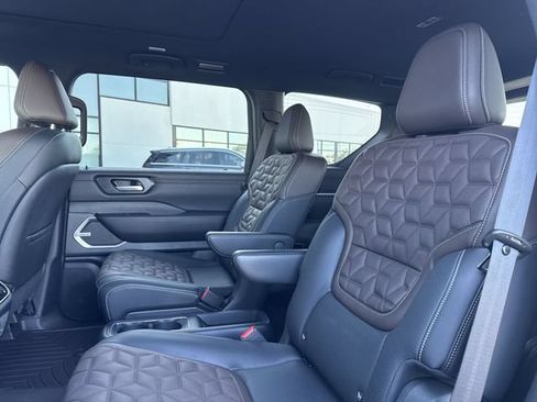 Used 2025 Nissan Armada Platinum AWD/4WD image 14