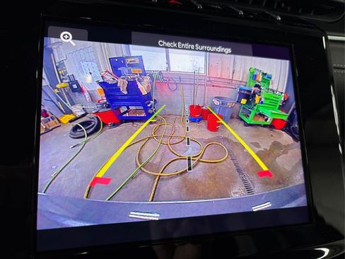 Used 2023 Jeep Grand Cherokee L Laredo image 26