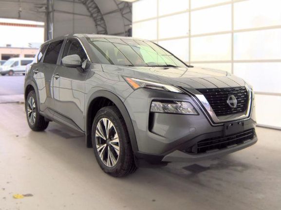 Used 2023 Nissan Rogue SV AWD/4WD image 2