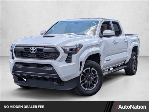 Used 2024 Toyota Tacoma TRD Sport AWD/4WD image 1
