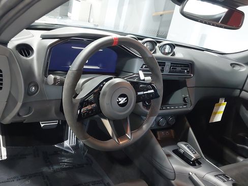 New 2026 Nissan Z NISMO w/ Floor Mat Package RWD image 19