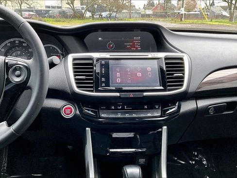 Used 2016 Honda Accord EX-L image 8