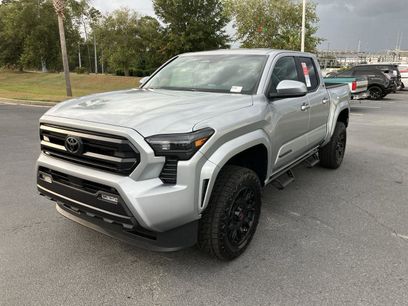 New 2025 Toyota Tacoma SR5
