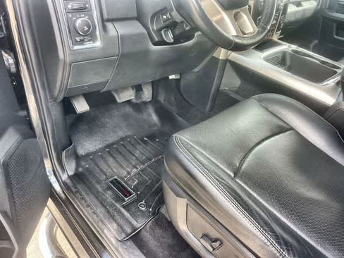 Used 2016 RAM 1500 Laramie w/ Convenience Group AWD/4WD image 3