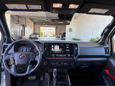Used 2026 Nissan Frontier PRO-4X AWD/4WD image 30