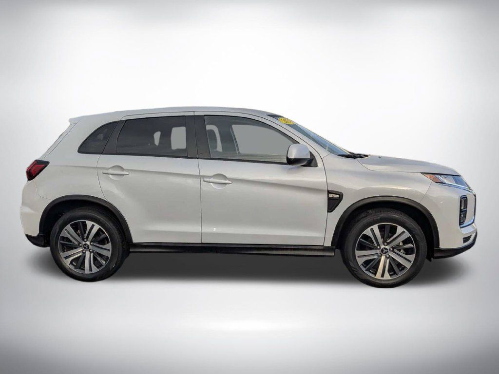 Used 2024 Mitsubishi Outlander Sport ES AWD/4WD image 3