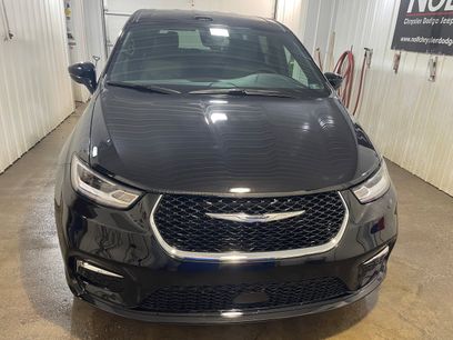 New 2026 Chrysler Pacifica Select