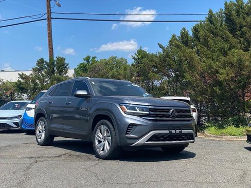 Used 2021 Volkswagen Atlas Cross Sport SEL image 1
