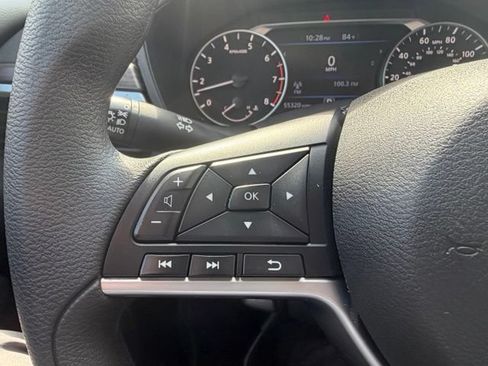 Used 2025 Nissan Altima 2.5 SV FWD image 34
