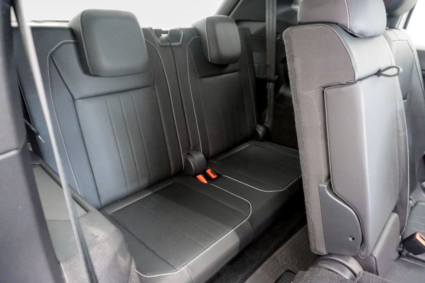 Used 2023 Volkswagen Tiguan SE R-Line FWD image 20