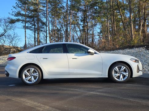 Certified 2025 Audi A5 2.0T Premium w/ Convenience Package image 7