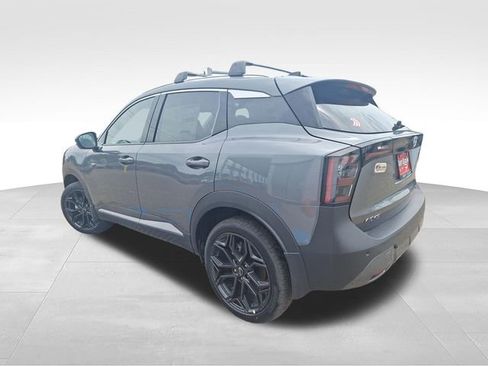 New 2026 Nissan Kicks SR AWD/4WD image 5
