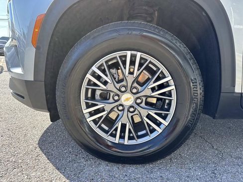Certified 2025 Chevrolet Traverse LT image 5