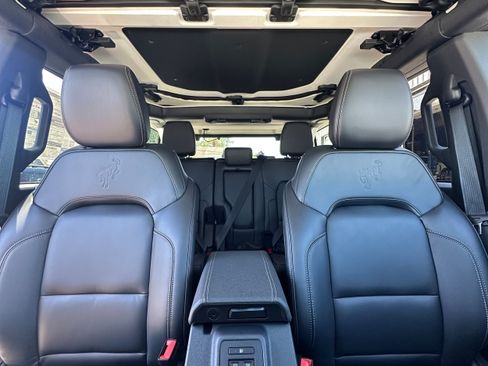 New 2026 Ford Bronco Badlands w/ Sasquatch Package AWD/4WD image 18