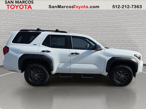 New 2026 Toyota 4Runner SR5 AWD/4WD image 4